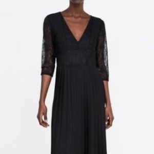 CONTRASTING PLEATED DRESS WITH LACE BLACK Zara XL